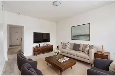 8231 S Coles Avenue, Chicago, IL 60617 - Photo 4