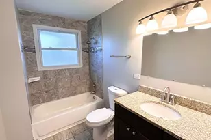 3214 Birchwood Dr, Hazel Crest, IL 60429 - Photo 8