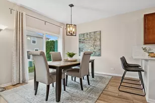 469 S Jade Ln, Round Lake, IL 60073 - Photo 6