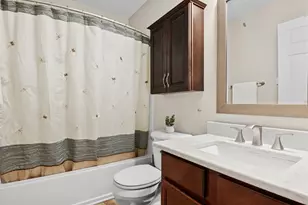 469 S Jade Ln, Round Lake, IL 60073 - Photo 16