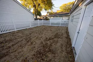 1611 W Glenwood Ave, Joliet, IL 60435 - Photo 30