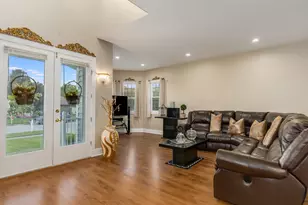 101 Bell Ct, Oswego, IL 60543 - Photo 8