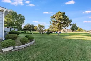 101 Bell Ct, Oswego, IL 60543 - Photo 34