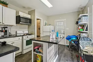 215 S Park Ave, Waukegan, IL 60085 - Photo 22