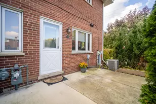 104 E Lincoln St, Mount Prospect, IL 60056 - Photo 18