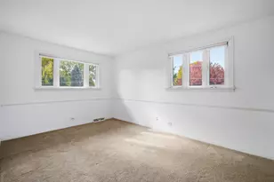 104 E Lincoln St, Mount Prospect, IL 60056 - Photo 12