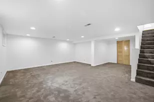 104 E Lincoln St, Mount Prospect, IL 60056 - Photo 16