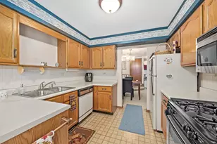 911 Patricia Ln, Crete, IL 60417 - Photo 12