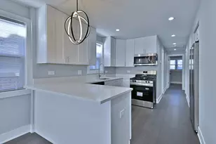 9322 S Euclid Ave, Chicago, IL 60617 - Photo 16