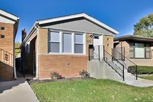 9322 S Euclid Ave, Chicago, IL 60617 - Photo 2