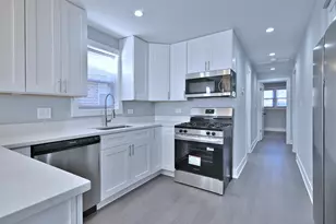 9322 S Euclid Ave, Chicago, IL 60617 - Photo 14