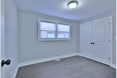 9322 S Euclid Avenue, Chicago, IL 60617 - Photo 18