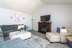 3 Hickory Oaks Ct, Bolingbrook, IL 60490 - Photo 10