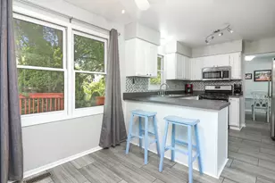 3 Hickory Oaks Ct, Bolingbrook, IL 60490 - Photo 8