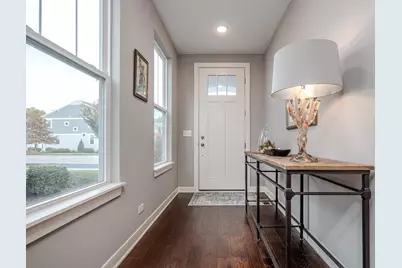 758 Riverbank Drive, Geneva, IL 60134 - Photo 2