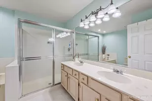 250 Lynwood Ln, Bloomingdale, IL 60108 - Photo 14