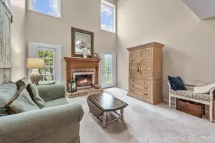 250 Lynwood Ln, Bloomingdale, IL 60108 - Photo 10