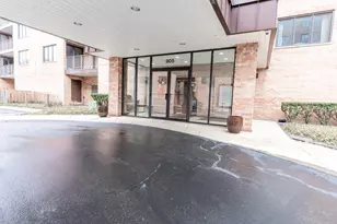 905 Center St, Des Plaines, IL 60016 - Photo 2