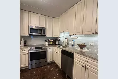 905 Center Street #208, Des Plaines, IL 60016 - Photo 2