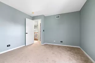 2197 Wilson Creek Cir, Aurora, IL 60503 - Photo 26