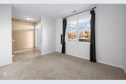 259 Aspen Pointe Road #B, Vernon Hills, IL 60061 - Photo 2
