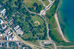 7853 S South Shore Dr, Chicago, IL 60649 - Photo 2