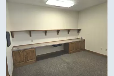 211 E Il Route 38 Highway, Rochelle, IL 61068 - Photo 12