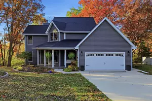 507 N Sangamon Ln, Dixon, IL 61021 - Photo 1