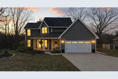 507 N Sangamon Lane, Dixon, IL 61021 - Photo 2