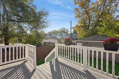 3733 W Sunnyside Avenue, Chicago, IL 60625 - Photo 38