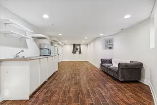 3733 W Sunnyside Ave, Chicago, IL 60625 - Photo 26