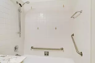 445 N Park Blvd, Glen Ellyn, IL 60137 - Photo 14