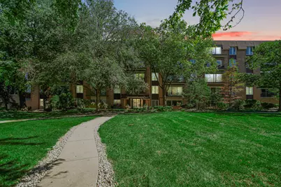 445 N Park Boulevard #3F, Glen Ellyn, IL 60137 - Photo 2