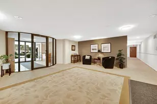 445 N Park Blvd, Glen Ellyn, IL 60137 - Photo 4