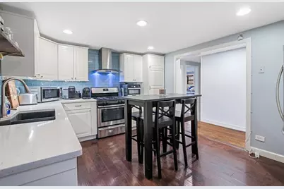 852 W Grace Street #T, Chicago, IL 60613 - Photo 8