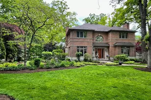 300 S Rose Ave, Park Ridge, IL 60068 - Photo 2