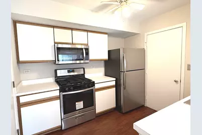 408 Trenton Court, Aurora, IL 60504 - Photo 4