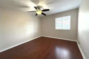 408 Trenton Ct, Aurora, IL 60504 - Photo 8