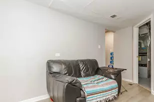 5141 S Carpenter St, Chicago, IL 60609 - Photo 4