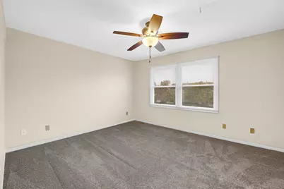 192 S Joslyn Street, Cortland, IL 60112 - Photo 6