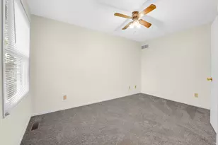 192 S Joslyn St, Cortland, IL 60112 - Photo 8