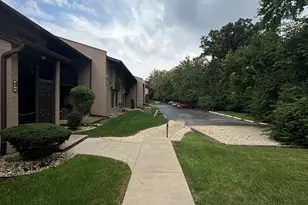 1050 Holbrook Rd, Homewood, IL 60430 - Photo 14