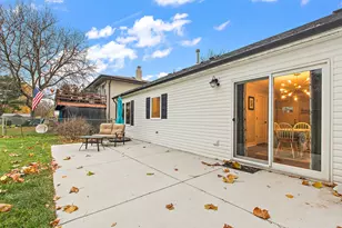 14705 Holly Ct, Orland Park, IL 60462 - Photo 10