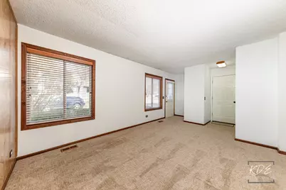 30W171 Maplewood Court, Warrenville, IL 60555 - Photo 8