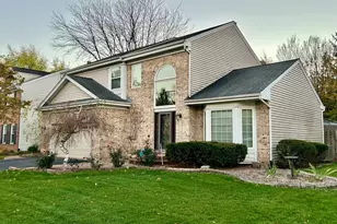 620 Old Oak Cir, Algonquin, IL 60102 - Photo 2