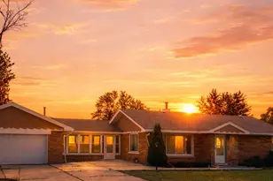 9405 S 76th Ct, Hickory Hills, IL 60457 - Photo 1