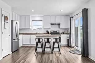 725 Cloverleaf Dr, Marengo, IL 60152 - Photo 10