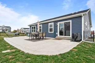 725 Cloverleaf Dr, Marengo, IL 60152 - Photo 34