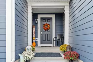 725 Cloverleaf Dr, Marengo, IL 60152 - Photo 4