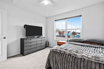 725 Cloverleaf Drive, Marengo, IL 60152 - Photo 16